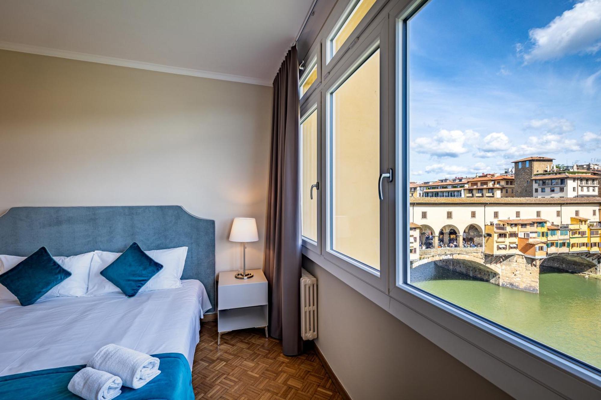 Yd Balcony On Pontevecchio View Apartman Firenze Kültér fotó
