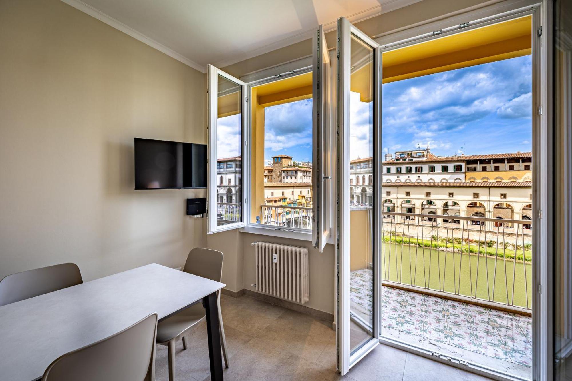 Yd Balcony On Pontevecchio View Apartman Firenze Kültér fotó